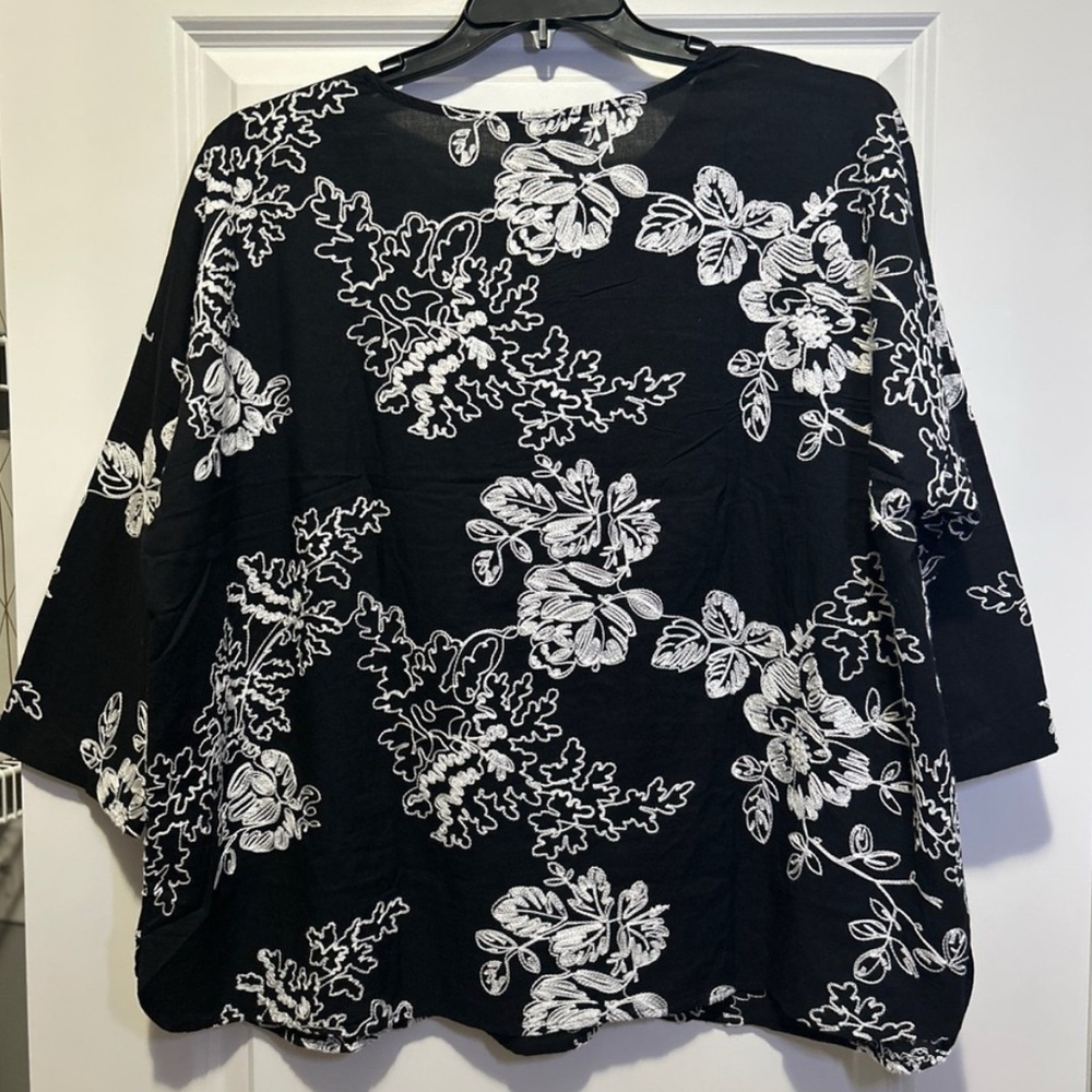 Cynthia Rowley Cream 3/4 Sleeve Boxy Blouse floral romantic